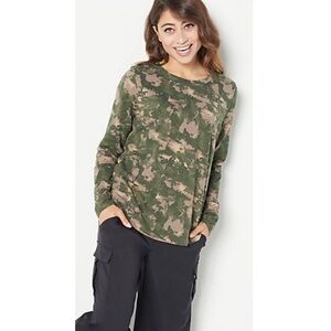 Zuda Olive Camo Pullover Curved Hem Top Size Large